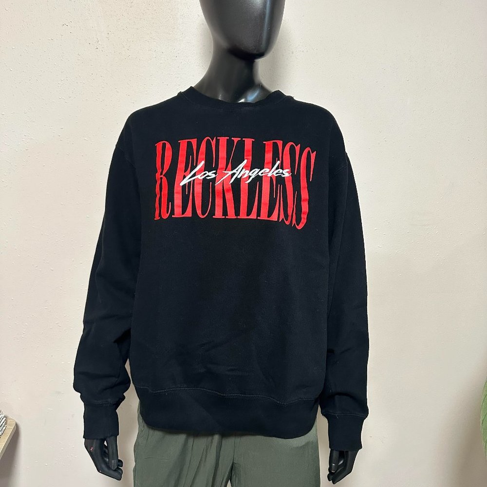 #0286 Young and Reckless Men's Sweatshirt M
